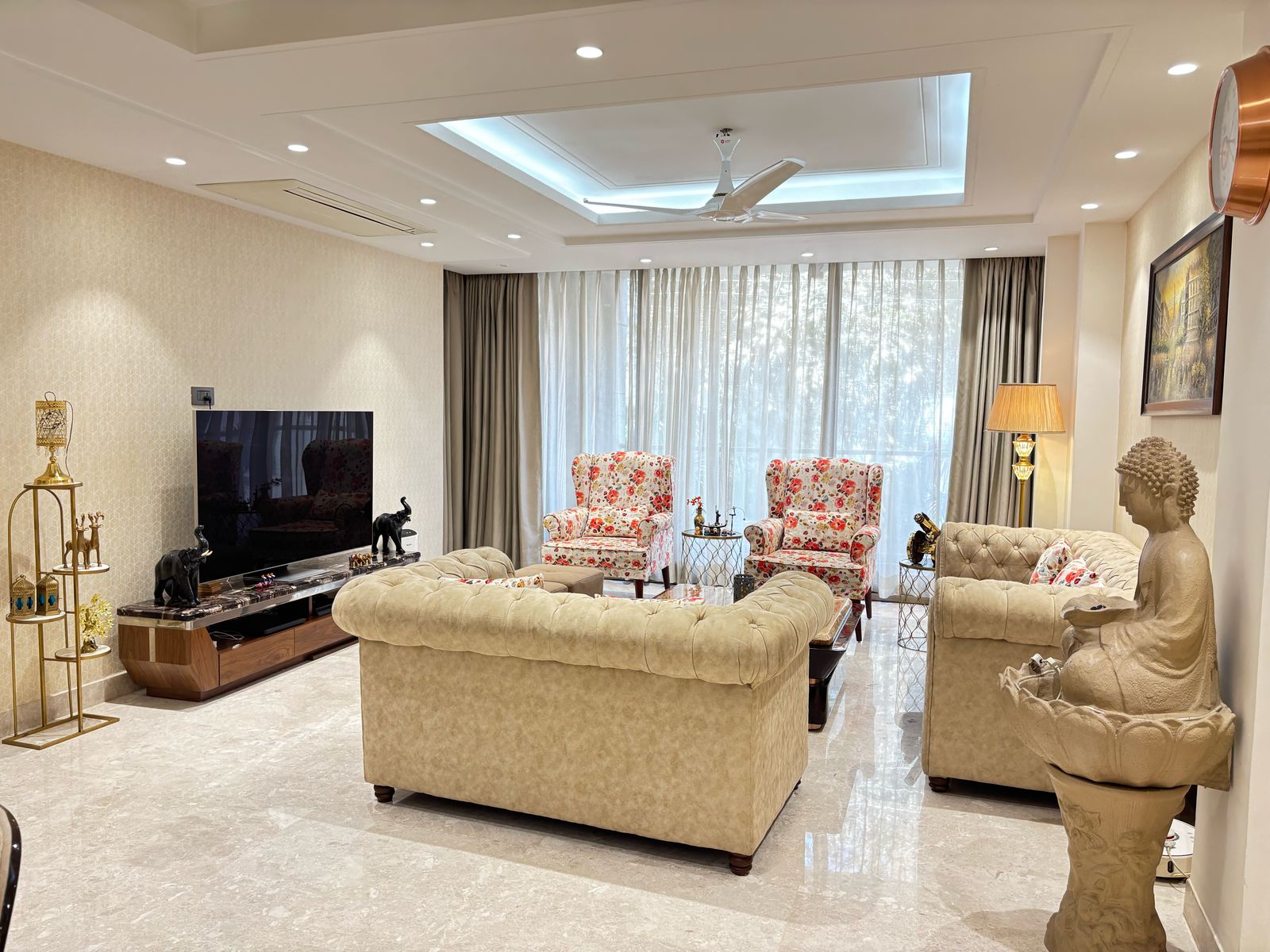 DLF 3BHK Flat Gurgaon - Tap to explore photos