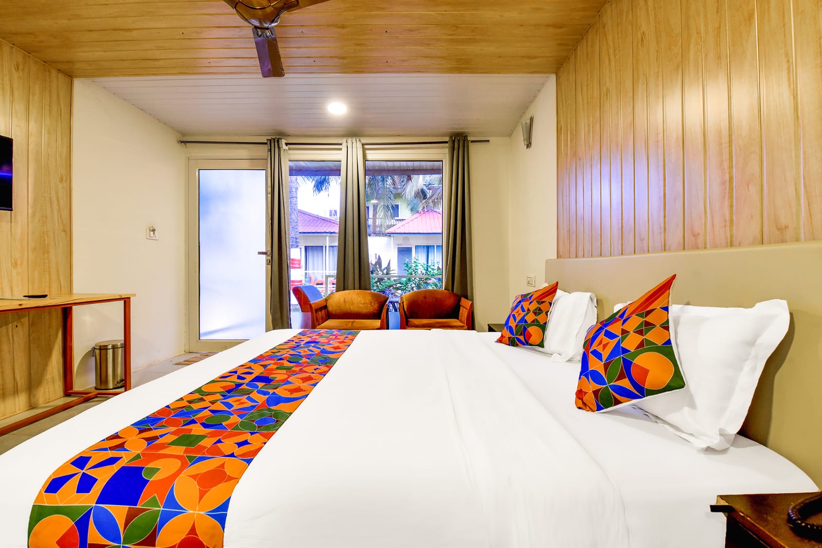 The Sunbliss Cottages - Tap to explore photos