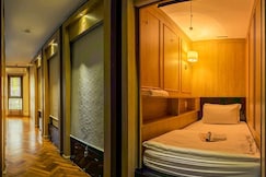 The Poshtel Bangkok by Benya, Bangkok