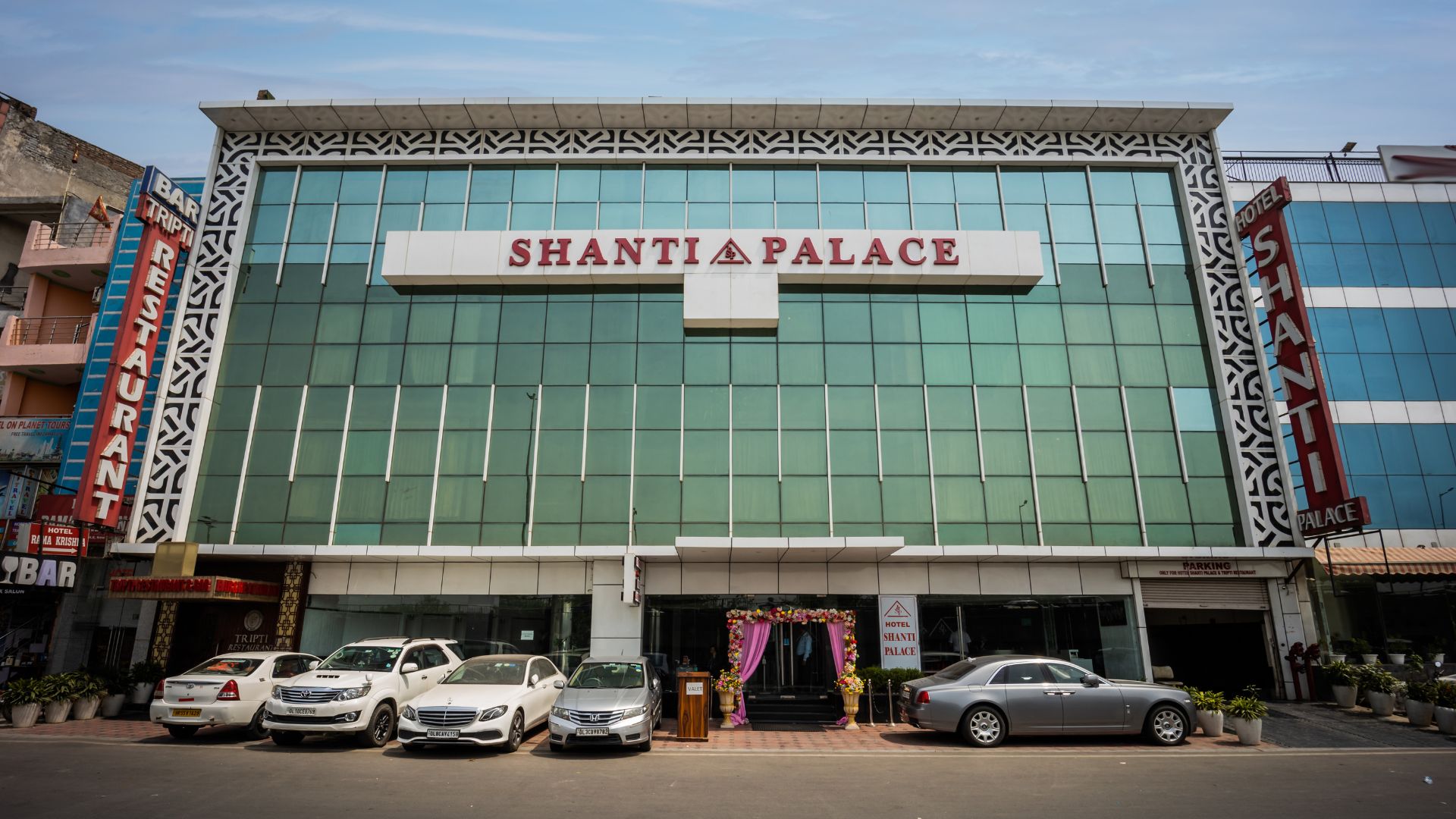 Hotel Shanti Palace (Mahipalpur), Noida
