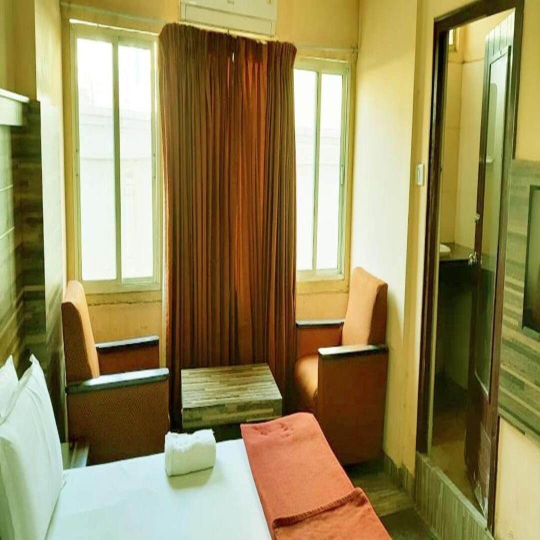 SREE RAMA LODGE RESIDENCY   - Tap to explore photos