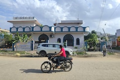 Stay for 5 Excersizer EV Charging Kitchen, Jaipur