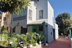 The Palm Villa Modern Private Villa with Lawn, Jaipur