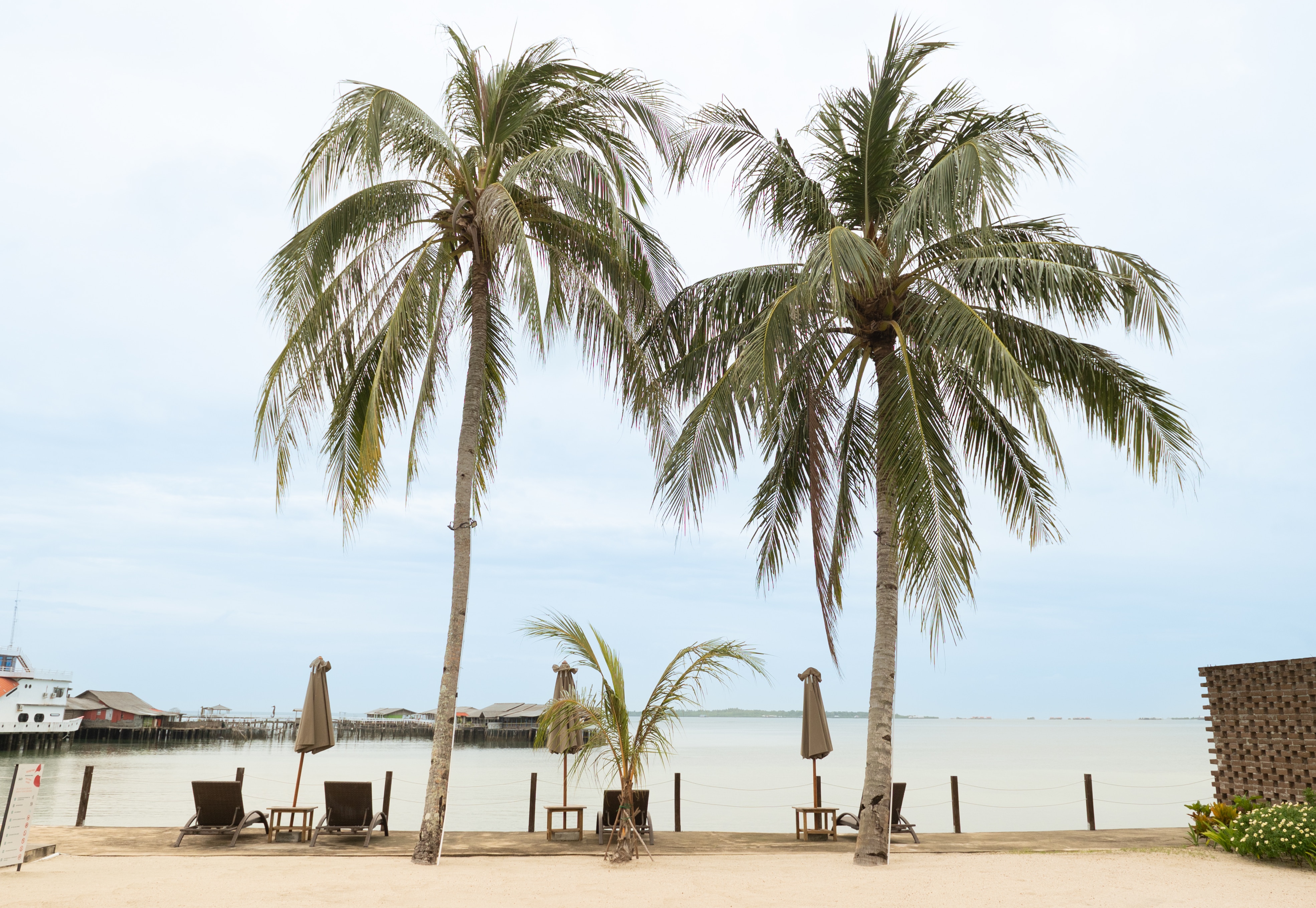 Sadi Beach House - Tap to explore photos