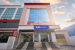 FabHotel Royal Palace Peera Garhi, Delhi