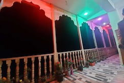 Paradise Home Stay, Sainj