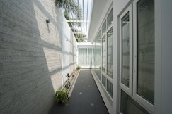 Sais Lotus Villa Glass House - 2BHK Shared Pool, Coimbatore