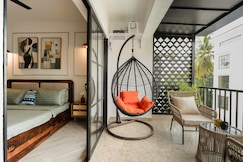 Buena vista brand new 1bhk large pool 1km to beach, Goa