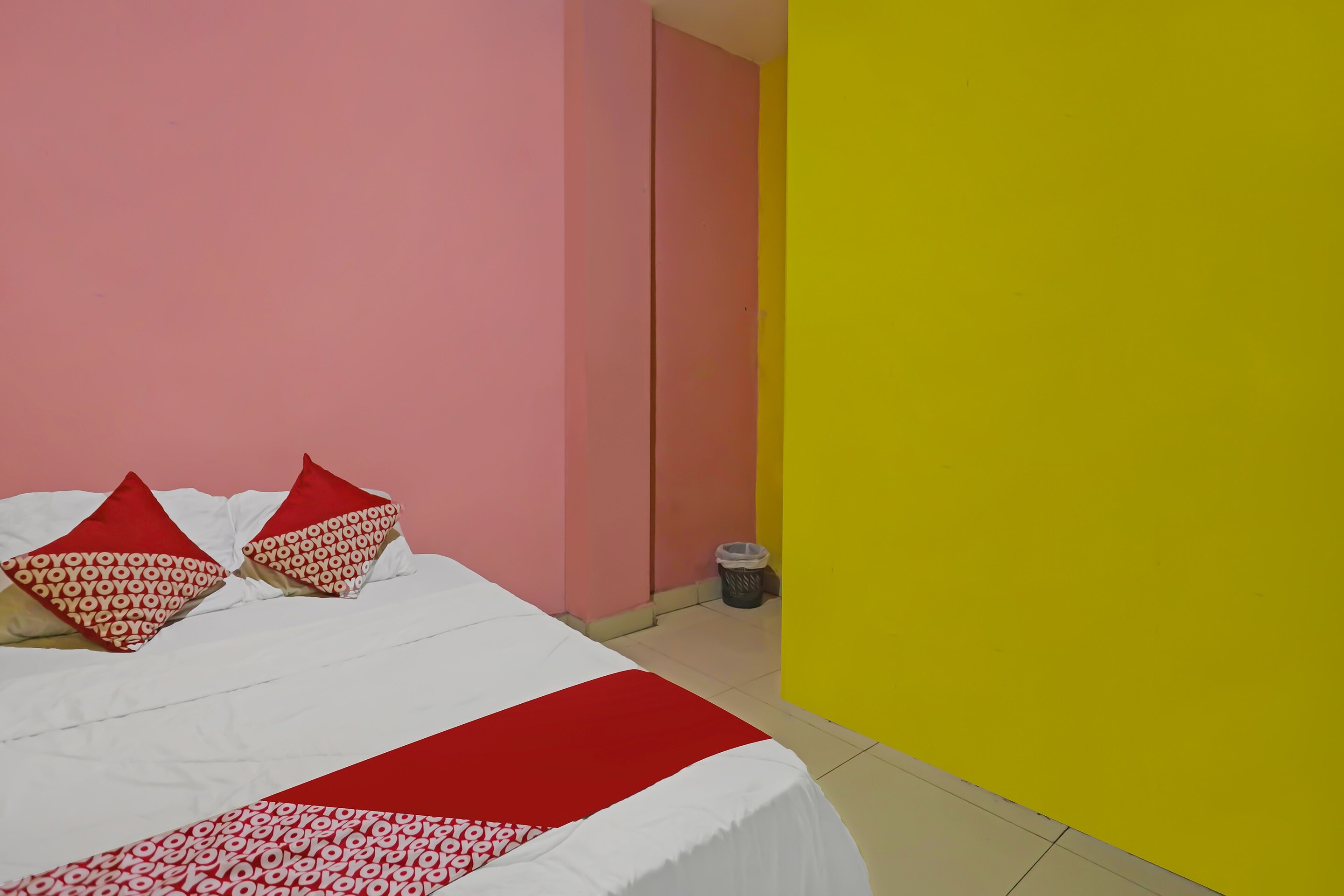 OYO 92195 Pelangi House 789 Syariah - Tap to explore photos