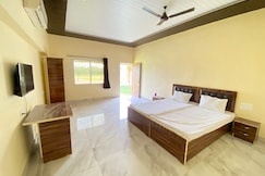 flora green lawn & resort, Nagpur