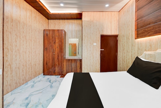 Hotel O Om Kaar Nath athithi newas