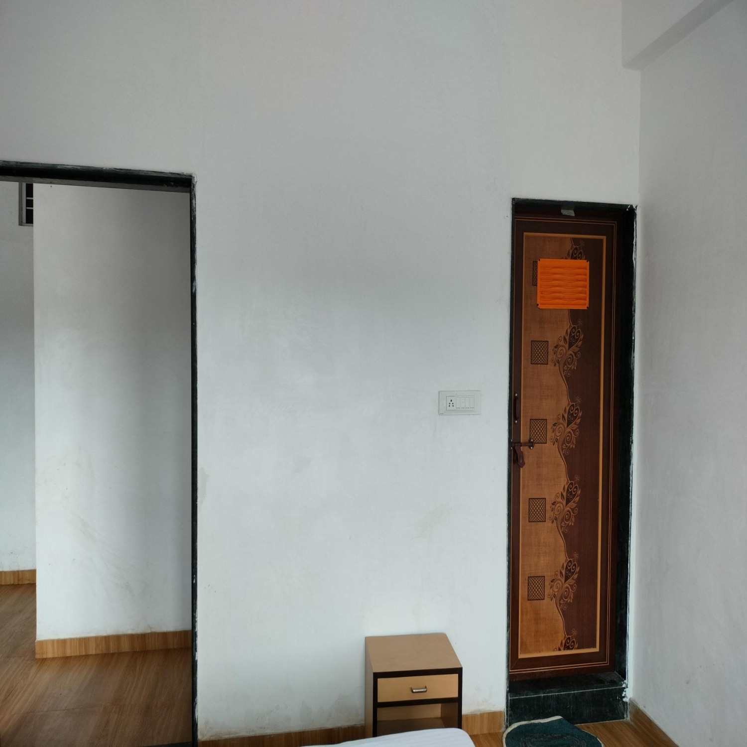 KANHA GUESTHOUSE AND RESTAURANT - Tap to explore photos