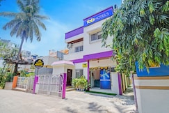 FabHotel Aundh Homtel, Pune