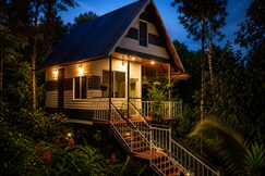 Wayside Cottage | Private Rooms & Treehouse, Munnar