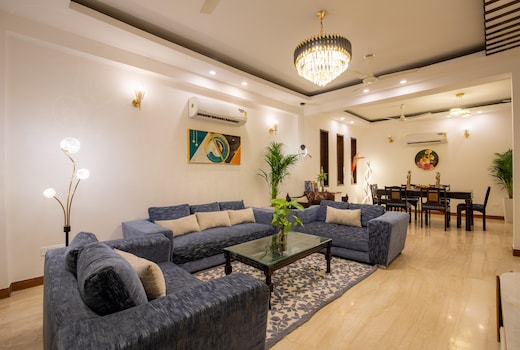 BedChambers | Entire LUXE 3BHK APT South Extension