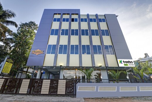 Treebo Pushpak Service Apartment