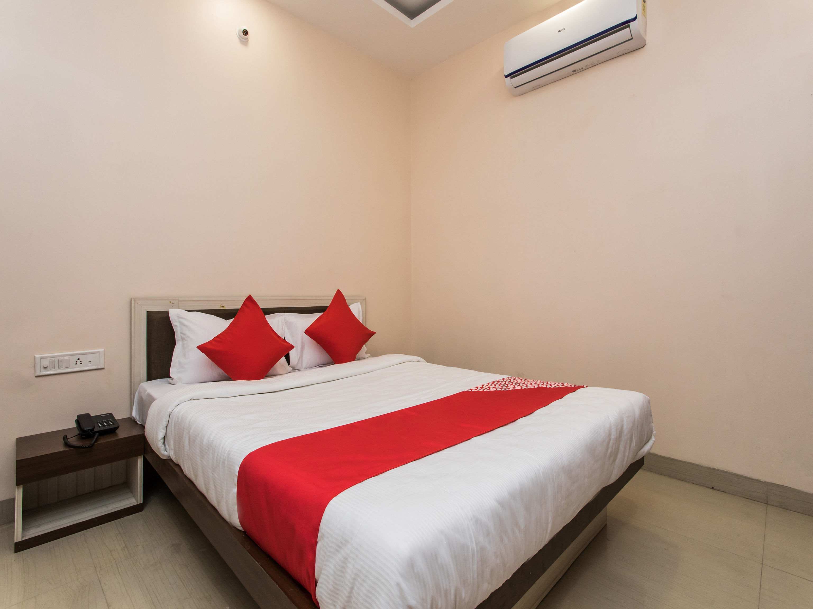 Hotel O Madhur Inn - Tap to explore photos