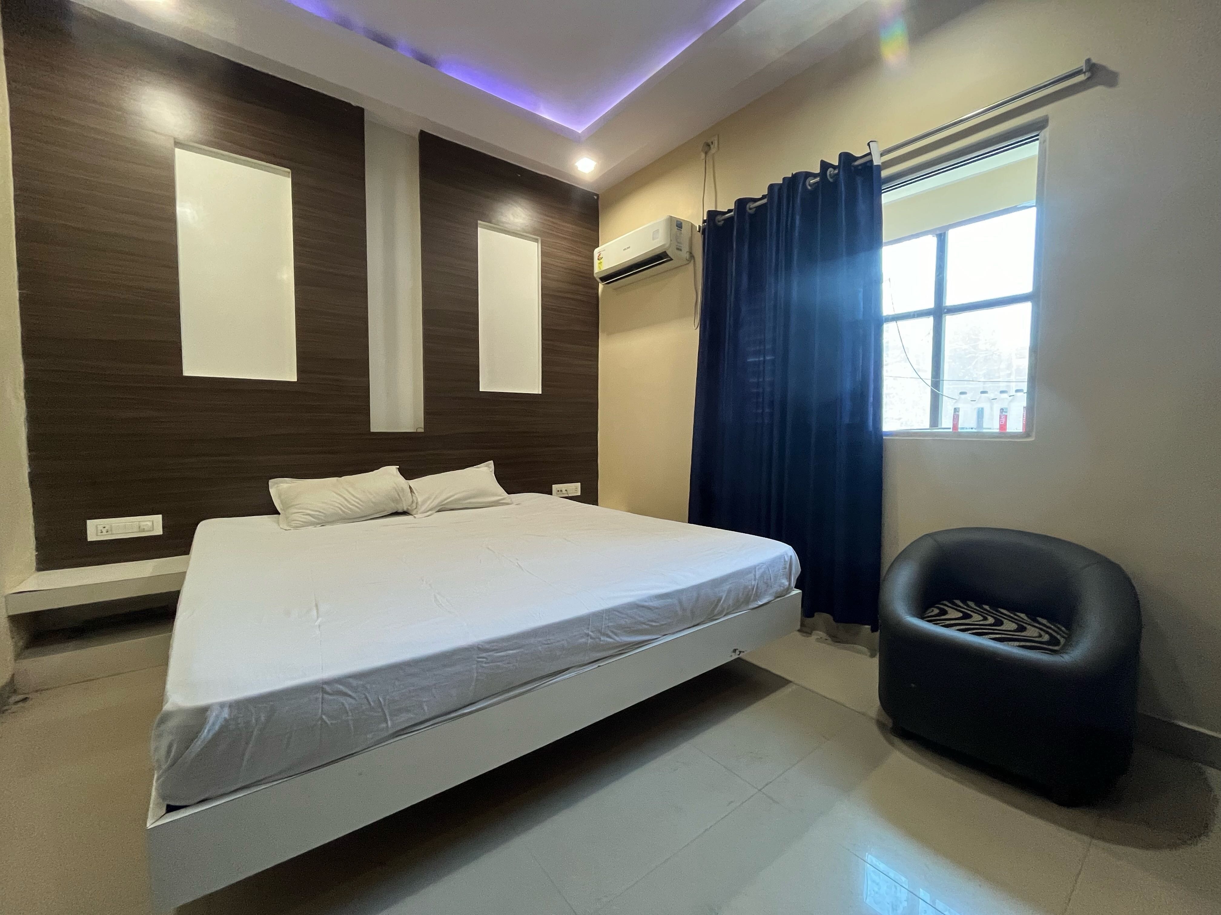 HOTEL O GANPATI - Tap to explore photos