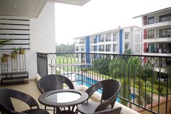 Faodail 18 Pool view 1BHK Acron Seawinds Baga, Goa