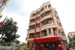 Maa Tara Palace, Siuri