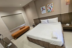 Western Hotel, Nagpur