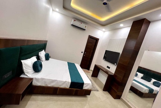 Townhouse Subharti University Meerut Formerly Hotel Celebration