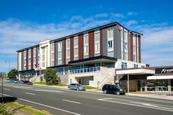 Ramada Suites By Wyndham Albany, Auckland