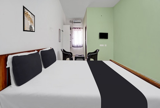 Hotel O by OYO RISHI RESIDENCY