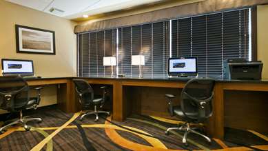 Best Western Plus Fox Creek - Tap to explore photos