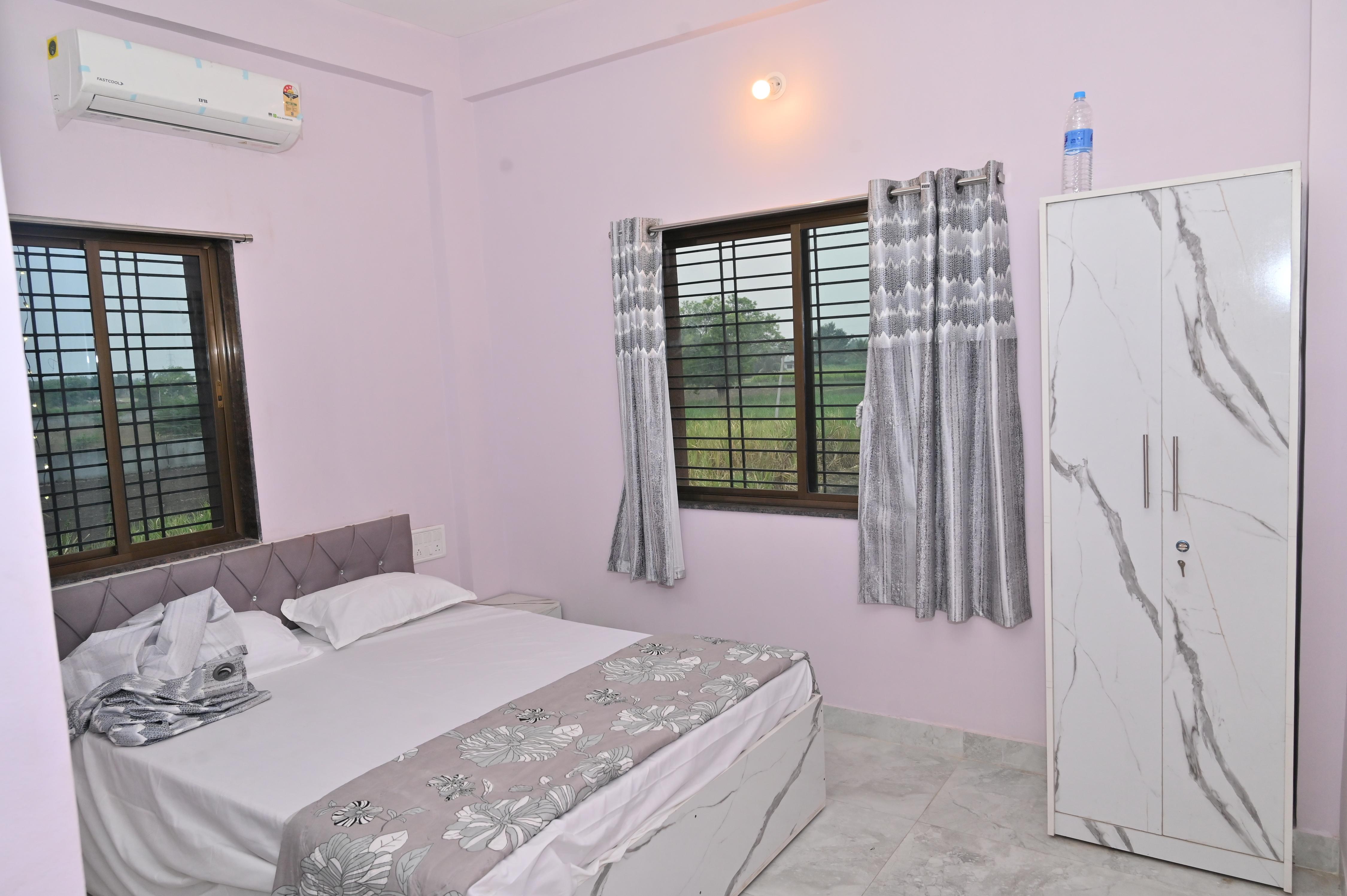 HOTEL SAIGANGA LODGING - Tap to explore photos