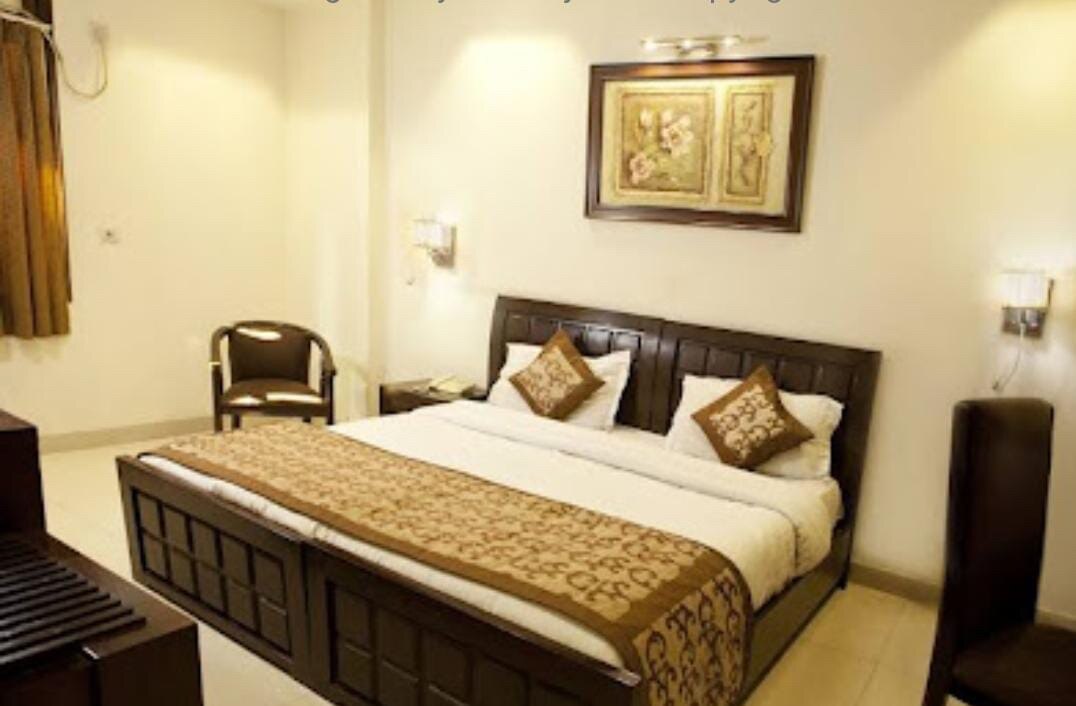 Hotel Chirag Inn - Tap to explore photos