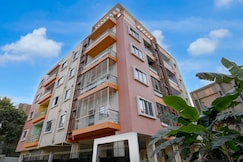 Hotel Eden Plush, Kolkata