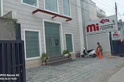 MI Rooms, Hoshiarpur
