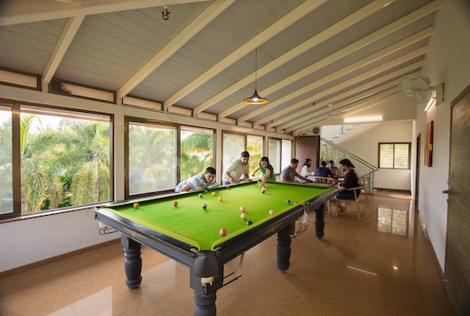 SaffronStays Mango Vino