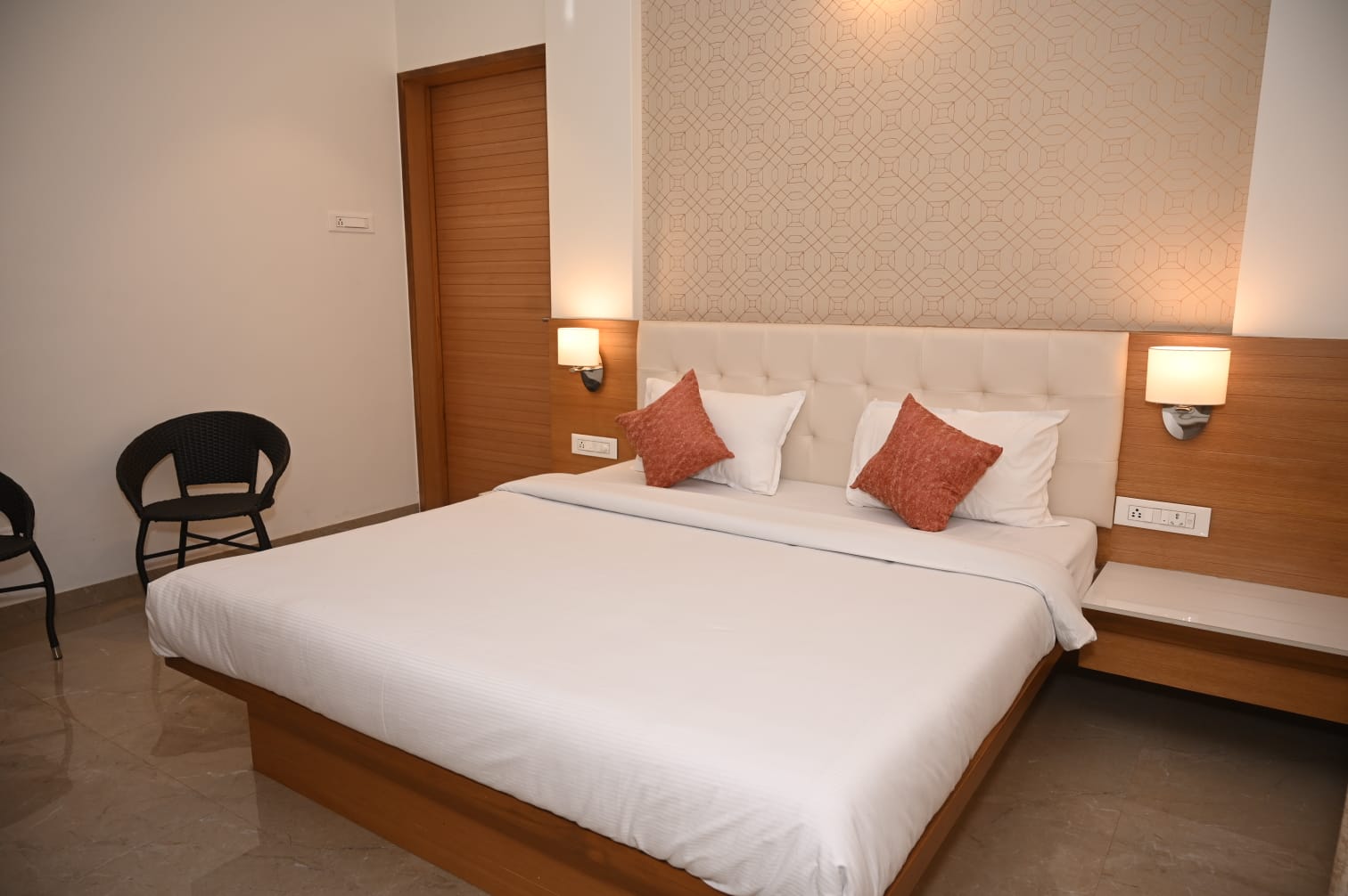Deluxe Room 1