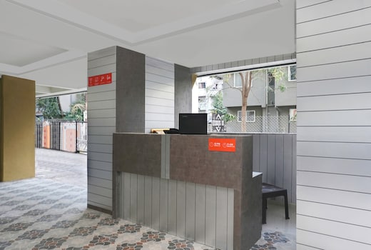 OYO 27667 Sai Inn