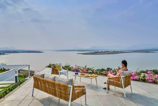 SaffronStays Sol Mere