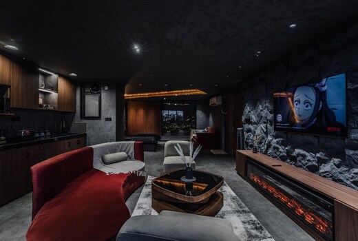The Amber Suite