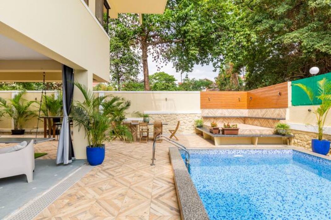 4BHK Hillside Haven by Pranaam Stays - Tap to explore photos
