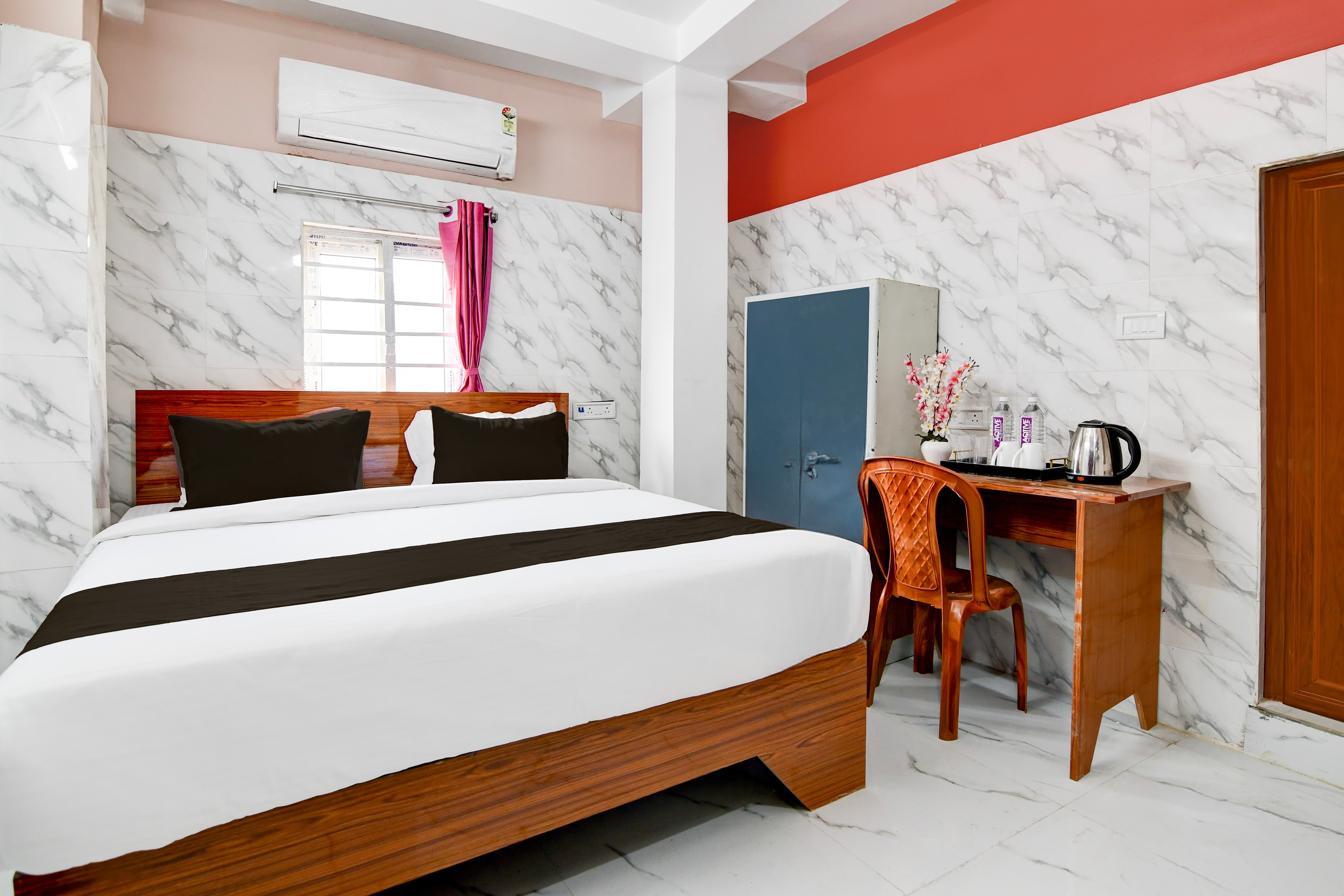Super Hotel O Nicco Park Kolkata - Tap to explore photos