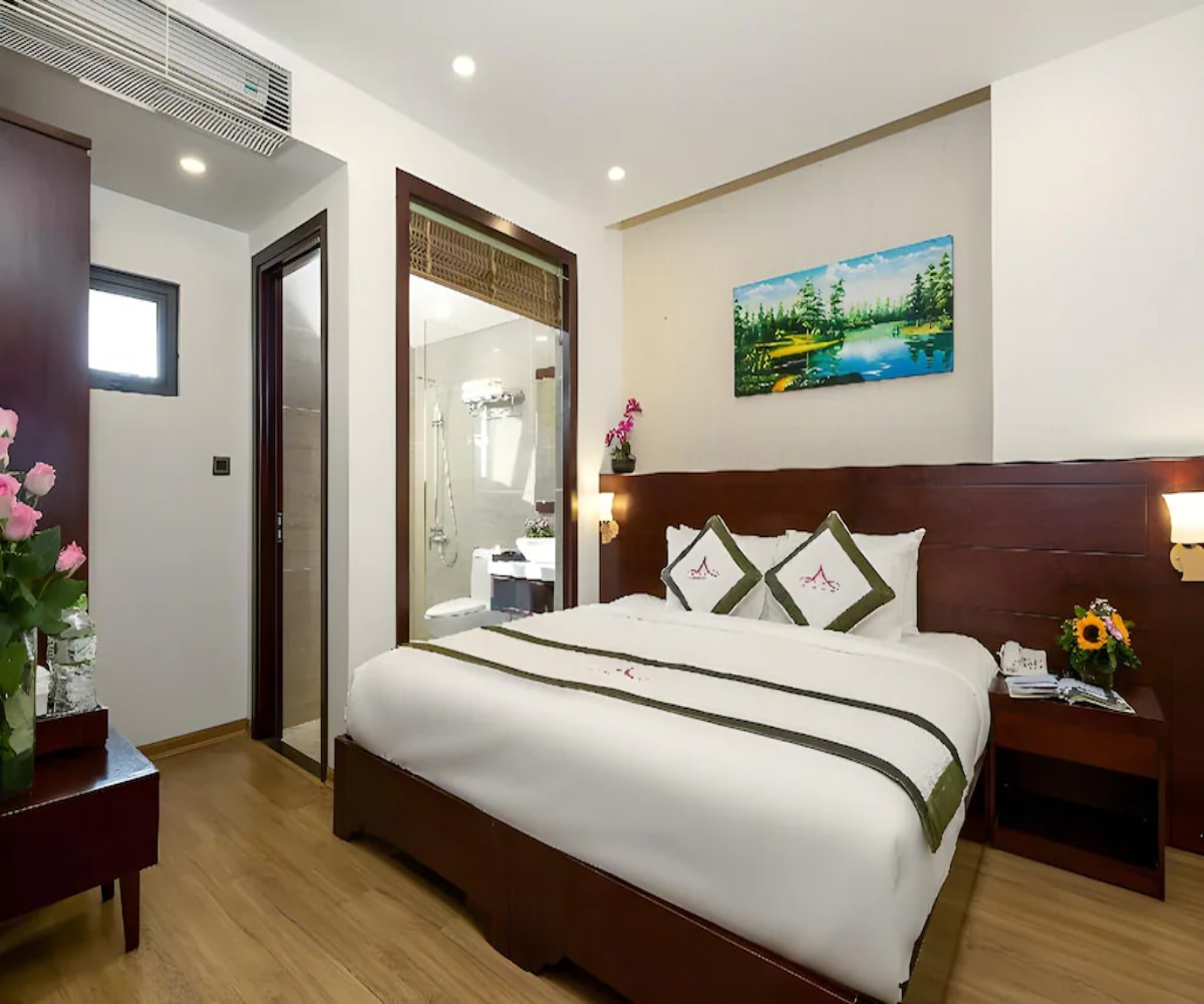 Alani Sea View Hotel - Tap to explore photos