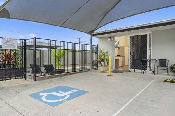 Caboolture Central Motor Inn, SureStay Collection by BW - Tap to explore photos