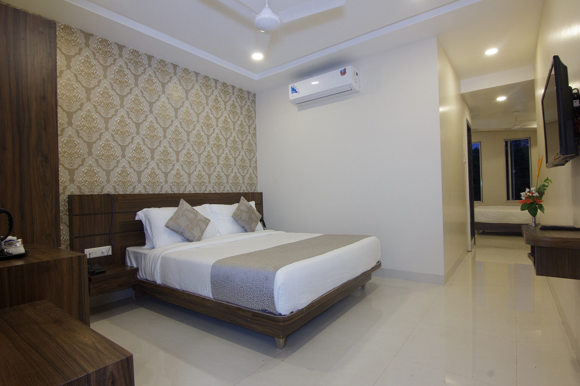 Suite Room 1