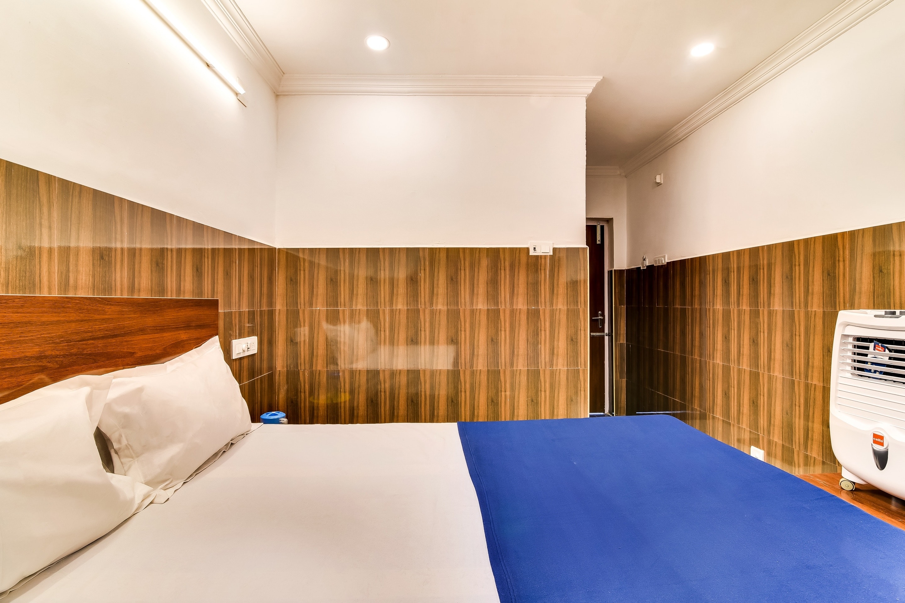 Hotel O Srinivasa Residency Lodge - Tap to explore photos