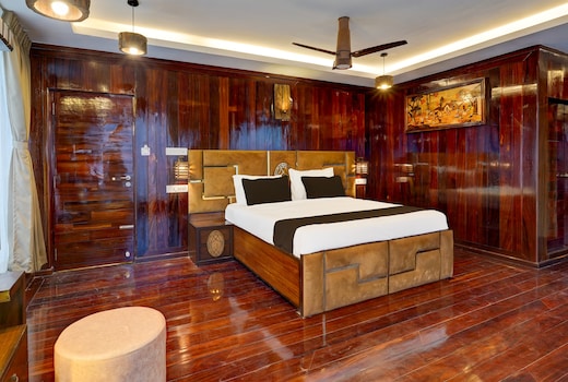 Super Townhouse NK Vivanta Luxury Rooms