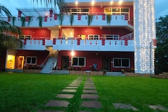 INDUKURIS FARM RETREAT, Srungavarapu Kota