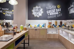 Hampton by Hilton Astana Triumphal Arch, Nur-Sultan