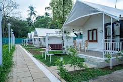 RDs LA COSTA BEACH RESORT, Alibaug