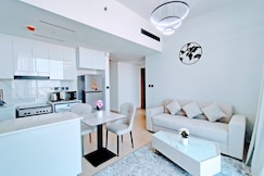 Marina View 1 Bedroom Apartment, Dubai