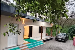 Nutmeg Homestay, 10mins from Athirapilly Waterfalls, Chalakudy